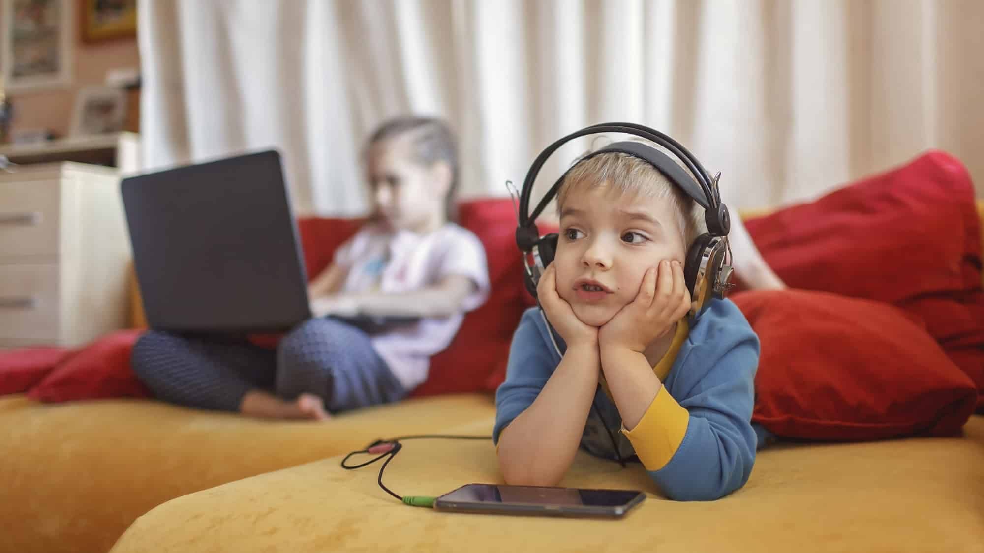 Digital native. Digital natives. Digital native Generations. Интернет зависимость фото.